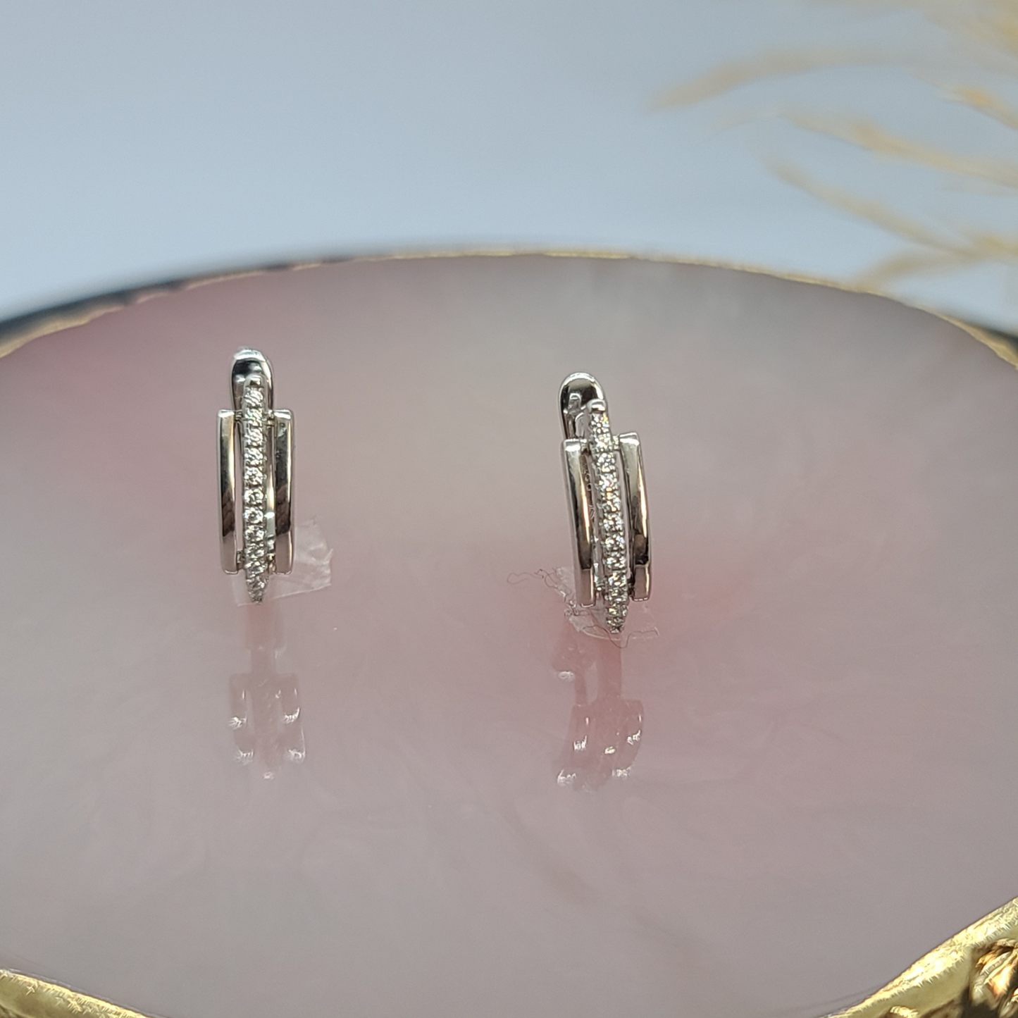 Silver Huggee Earring