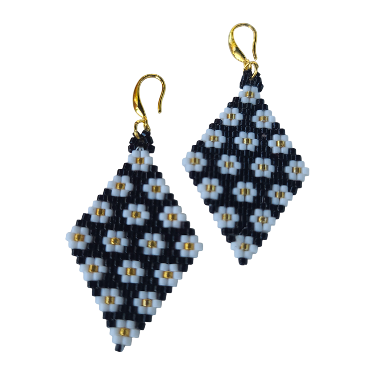Daisy Beaded Earrings