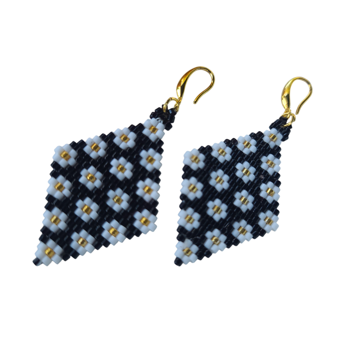 Daisy Beaded Earrings