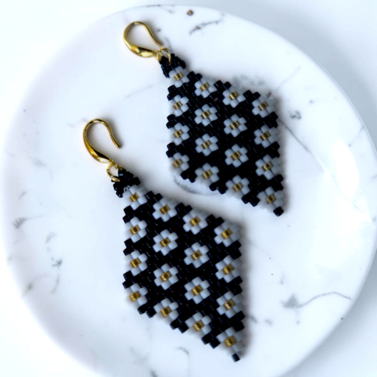 Daisy Beaded Earrings