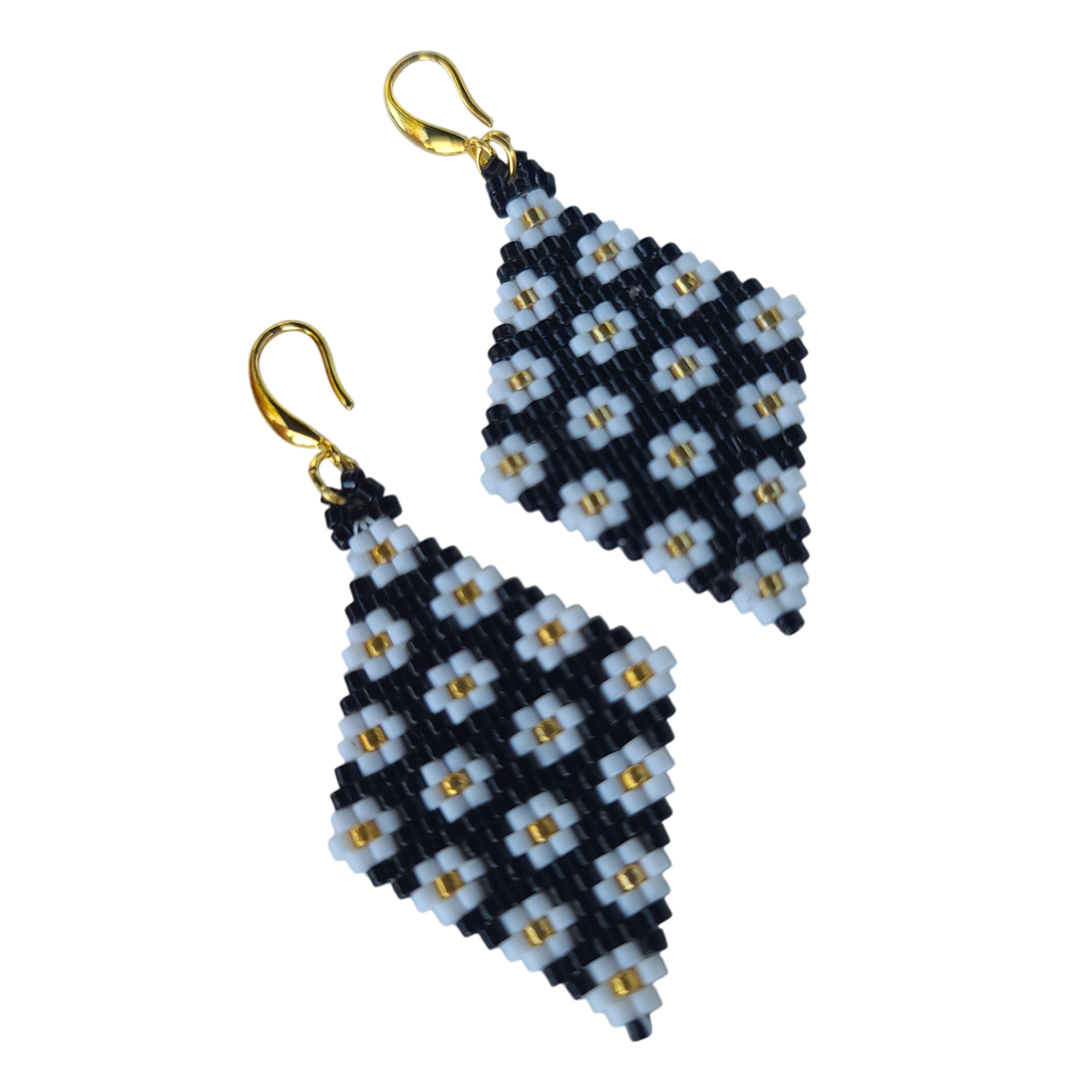 Daisy Beaded Earrings